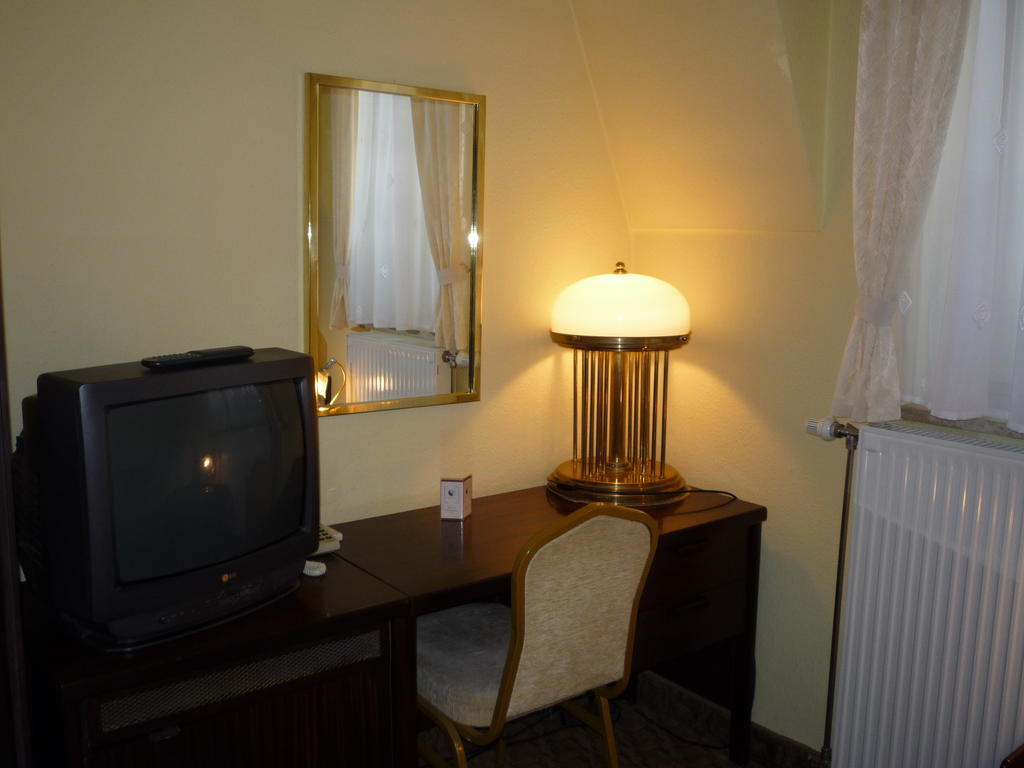Kaloz Fregatt Panzio & Etterem Hotell Tata Rom bilde