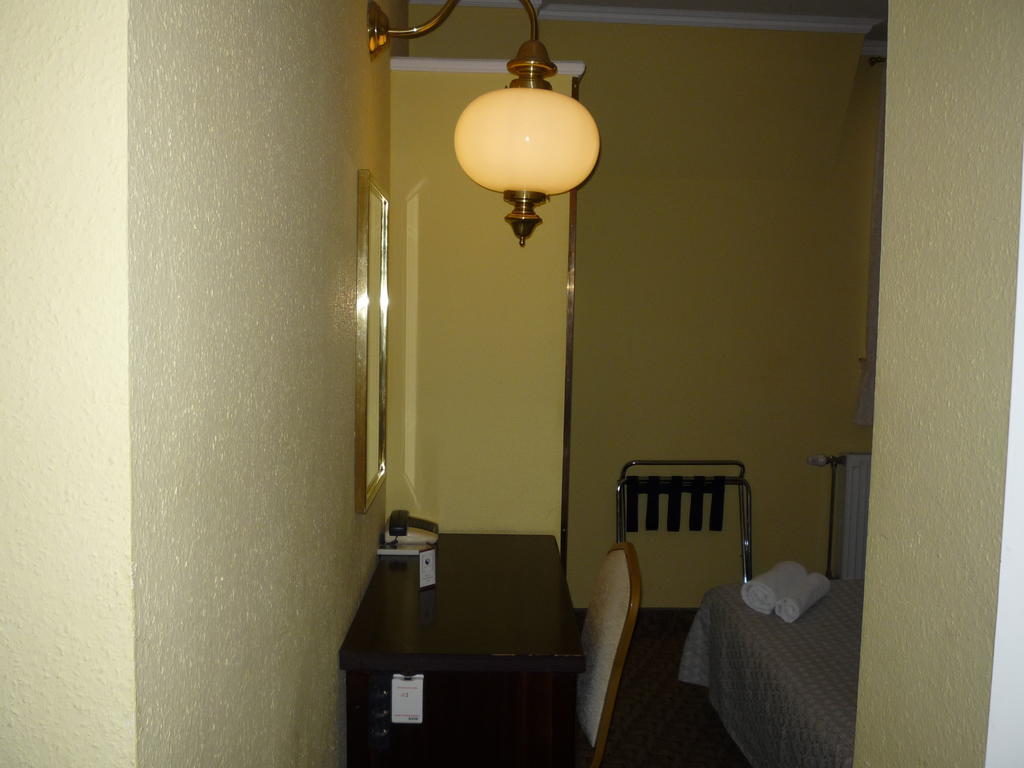 Kaloz Fregatt Panzio & Etterem Hotell Tata Rom bilde